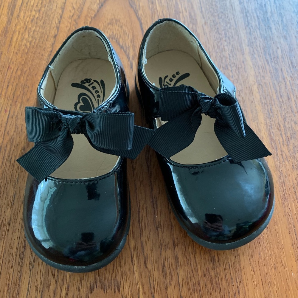 EUC toddler girls bow-ties maryjanes.